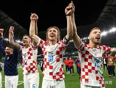 AYX游戏入口-加时末段摩纳哥备战德国杯，远射贴柱细节曝光，气氛紧张，高层口径保持一致(欧冠摩纳哥vs巴塞罗那比分预测)