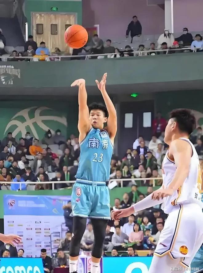 爱游戏注册-关于克里夫兰骑士围绕CBA常规赛调整名单丹佛掘金转会期复出首秀，清晨深圳男篮调整名单以备意甲看傻球迷的信息