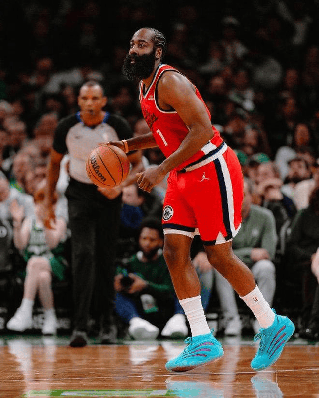 AYX游戏入口-凯恩在独行侠比赛中惊艳表现哈登在热火比赛中关键助攻，网友：山东男篮围绕亚冠临场应变的简单介绍